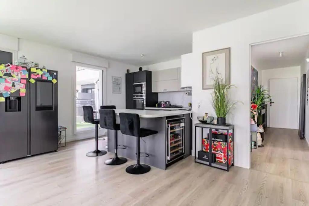 Residence Abraham - Guest Room 1 Ladefense U-Arena #Terasse #Fibre #Netflix Colombes  Exterior photo